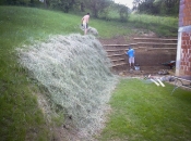 Protierozijska zaščita iz lesenih podpornikov - hangrost - za preprečevanje površinske erozije